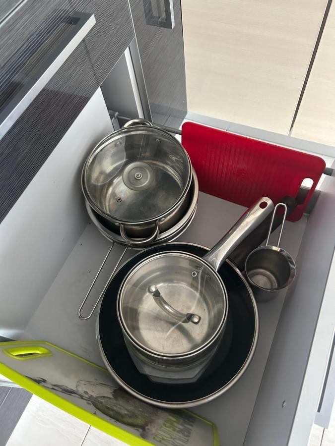 Нова Затишна Квартира Студіо Плюс Спальня Біля Метро Житомирська เคียฟ ภายนอก รูปภาพ